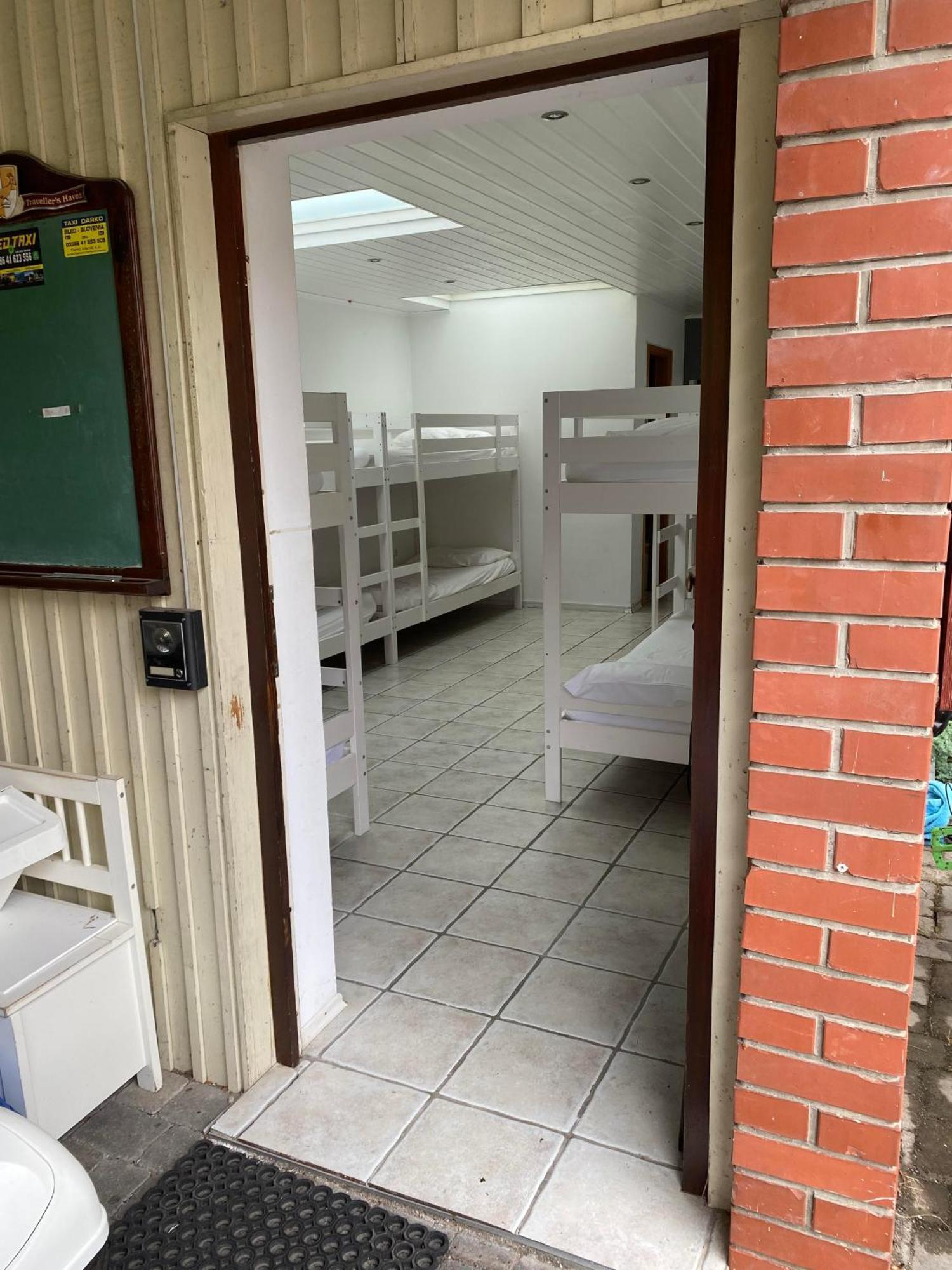 Travellers' Haven Hostel Bled Exterior photo